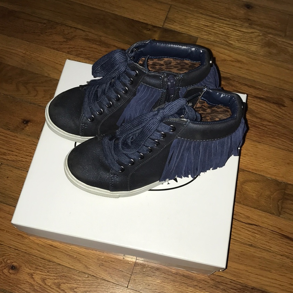 Steve Madden little girl shoes size:2